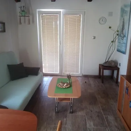 17603a Apartment